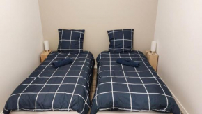 SER3 F2, 1 chambre cour Sweet Home 4 lits individuels